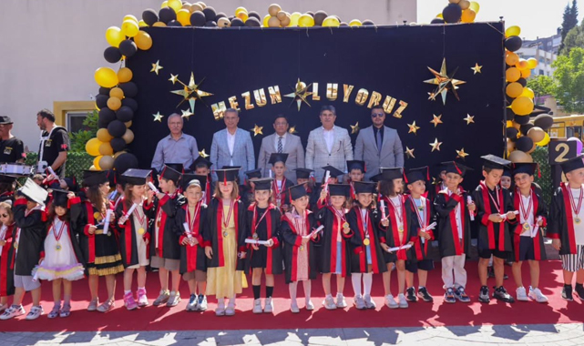 İlkadım Belediye Başkanı İhsan Kurnaz, Minik Öğrencilerin Mezuniyet Sevincine Ortak Oldu