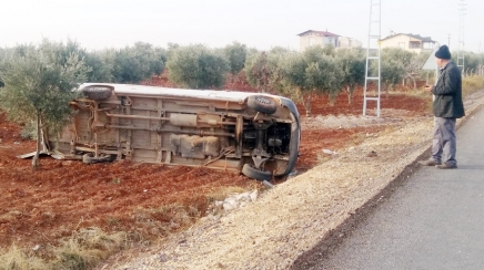 Gaziantep'te İşçileri Taşıyan Minibüs Takla Attı