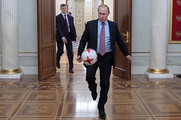 Dünya Kupasını Rusya'da izleyenlere Putin'den Özel İmkan