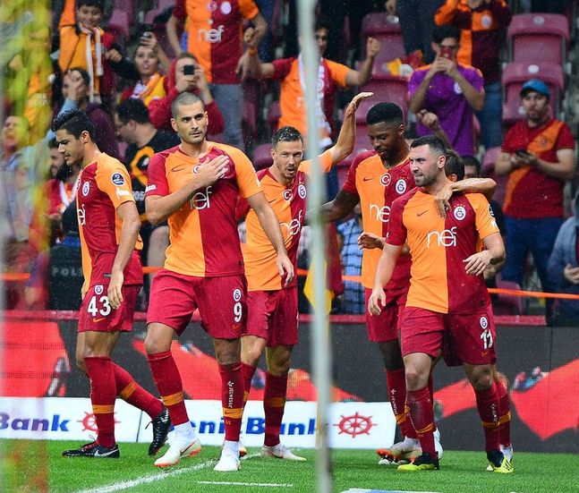 2'inci Yarıda Coşan Bir Galatasaray Var!