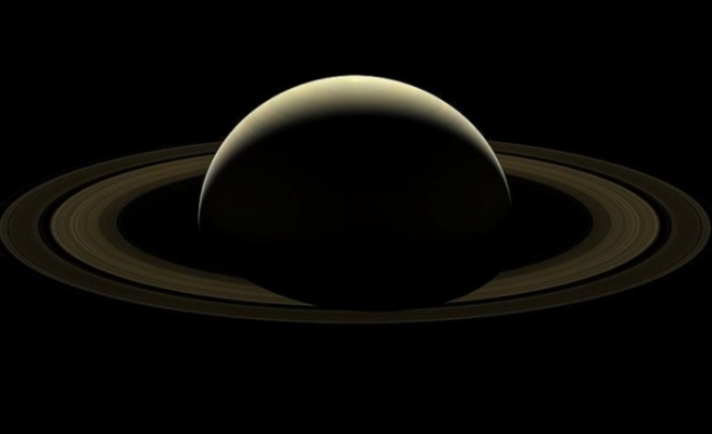 Satürn'ün Yörüngesinde Bulunan Halkalar Hızla Yok Oldu!