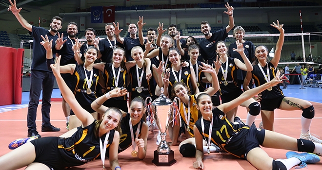 VakıfBank Genç Takımı Üst Üste Üçüncü Kez Türkiye Şampiyonu