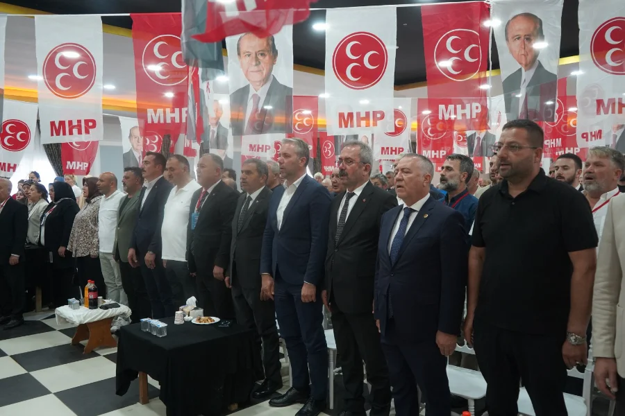 MHP Salıpazarı'nda Güven Tazeledi: Hakan Düzenli Yeniden Başkan Seçildi