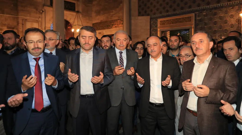Recep Tayyip Erdoğan'dan Eyüp Sultan Belediyesine Ziyaret Geldi