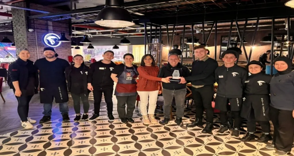 David People Coffee & Food Samsun şubesi, 'En Başarılı Şube' Seçildi