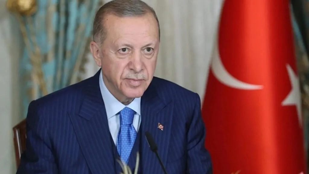 AK Parti'de Erdoğan'ın adaylığı için imza toplanmaya başlandı