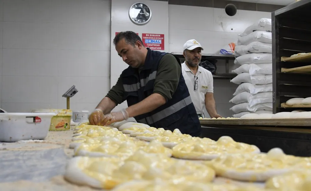 Samsun Afetzedeler için Ramazan pidesi yaptı