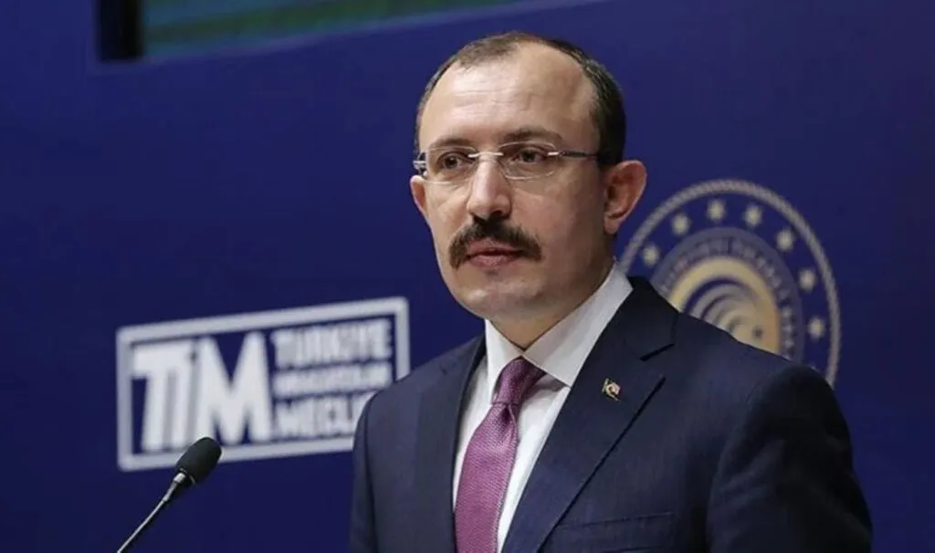 Bakan Muş, cep telefonu ile meşgul olduğu anlarla ilgili haberlere yanıt verdi