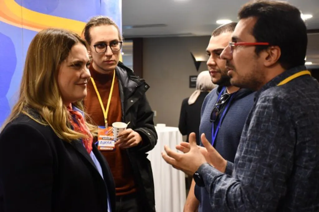 İYİ Parti Samsun Milletvekili Adayı İmren Nilay Tüfekci Gençlerin Sorularını Yanıtladı