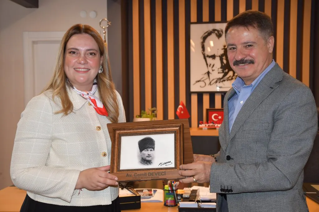 İYİ Parti Samsun Milletvekili Adayı İmren Nilay Tüfekci: Atakum'a Güneş Doğacak