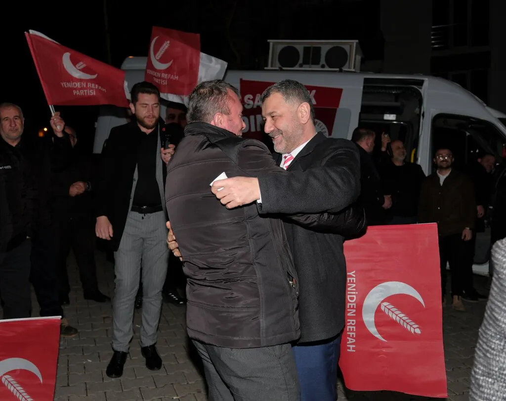 YRP İlkadım Belediye Başkan Adayı Kemalettin Tangal Yaşardoğu Mahallesinde Vatandaşla Buluştu