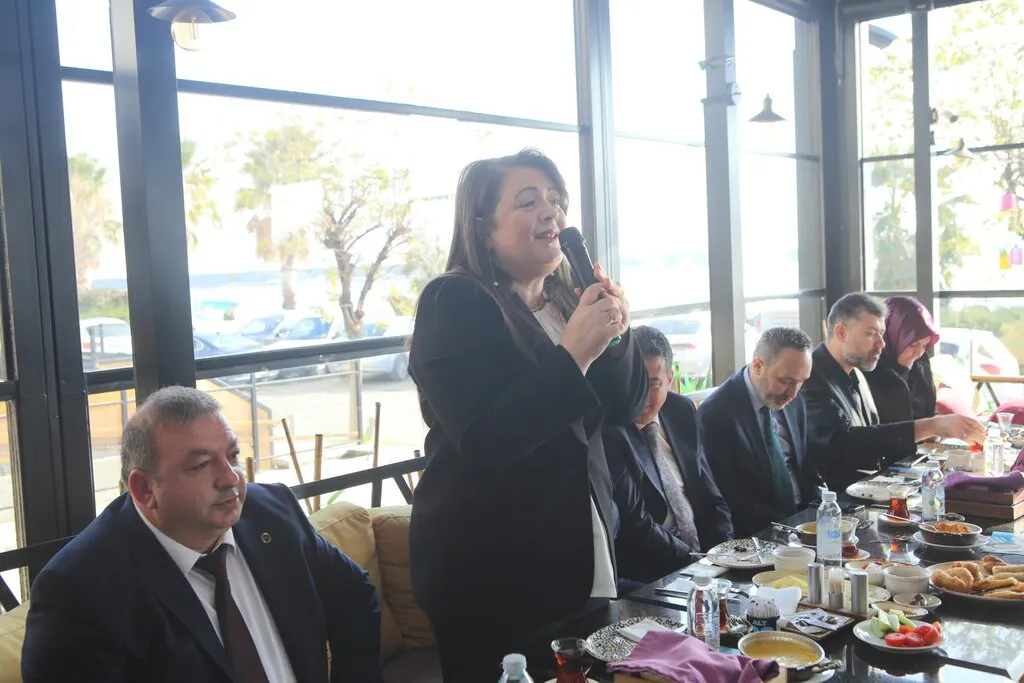 AK Parti Atakum Belediye Başkan Adayı Mimar Özlem Maraş: Atakum'u Nakış Nakış İşleyeceğiz