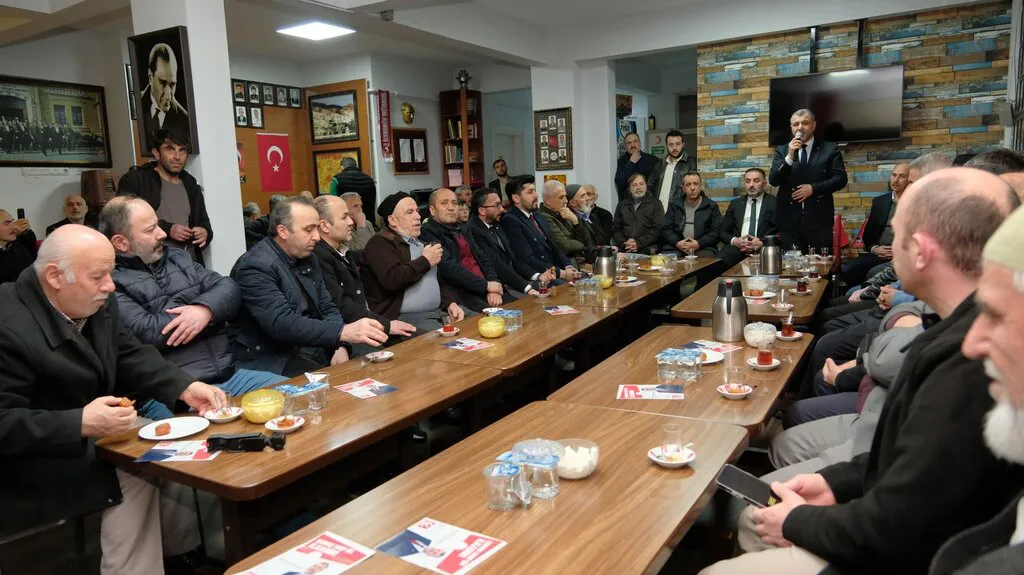 YRP İlkadım Belediye Başkan Adayı Kemalettin Tangal: Gençlerin Refahı İçin Çalışacağız