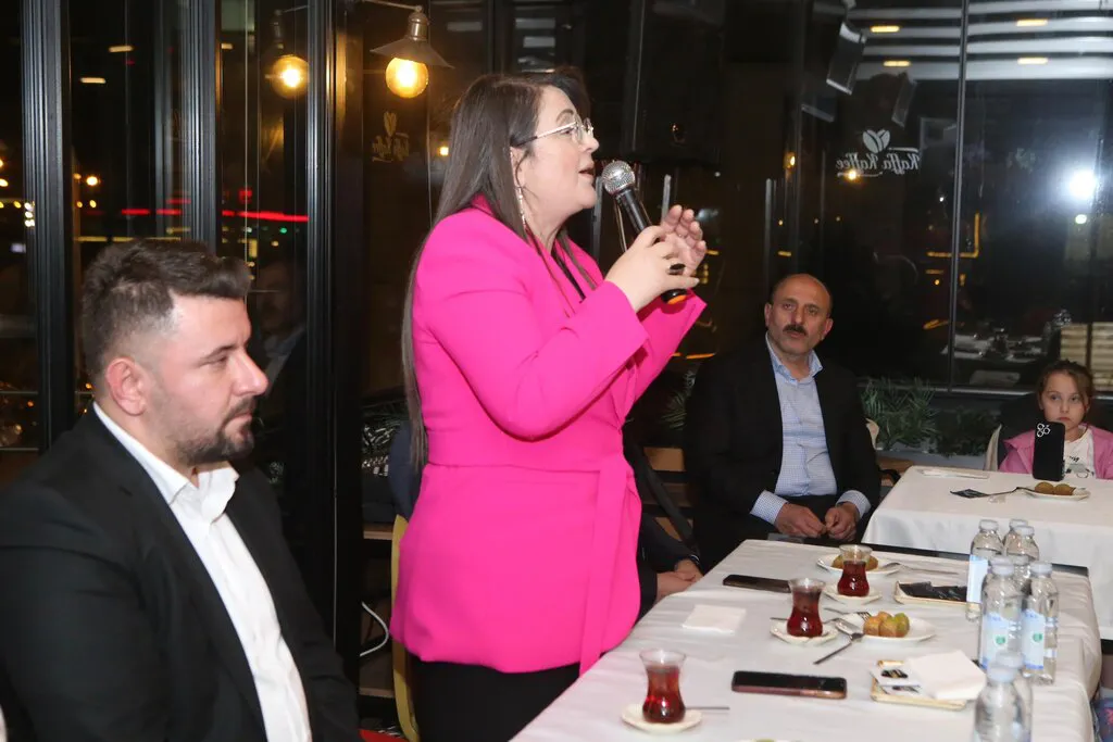 SAFLAR NETLEŞİYOR… ATAKUM ‘ÖZLEM MARAŞ’ DİYOR!
