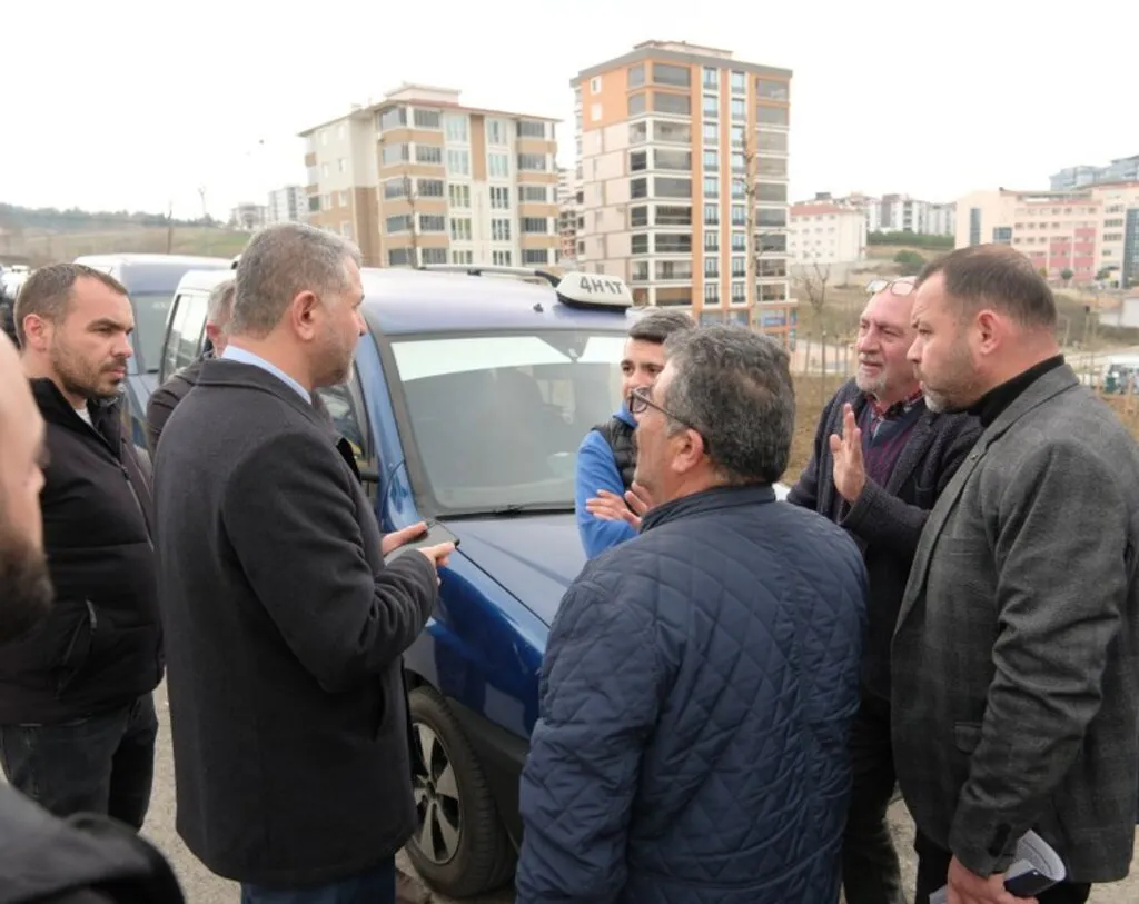 YRP İlkadım Belediye Başkan Adayı Kemalettin Tangal Vatandaşlara Projelerini Anlatıyor