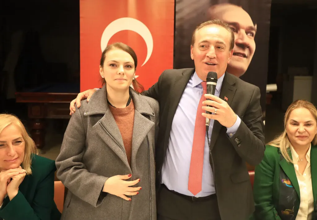 CHP Samsun Büyükşehir Adayı Cevat Öncü'ye Aile Desteği