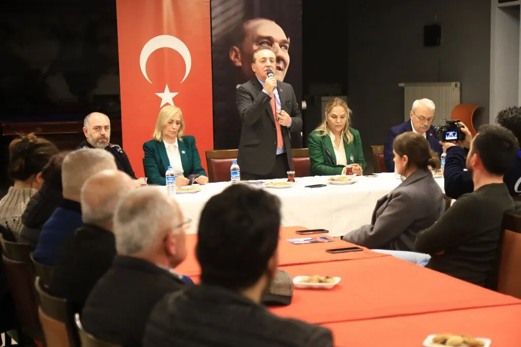 CHP Samsun Büyükşehir adayı Cevat Öncü: Artık Elini Taşın Altına Koyma Zamanıdır