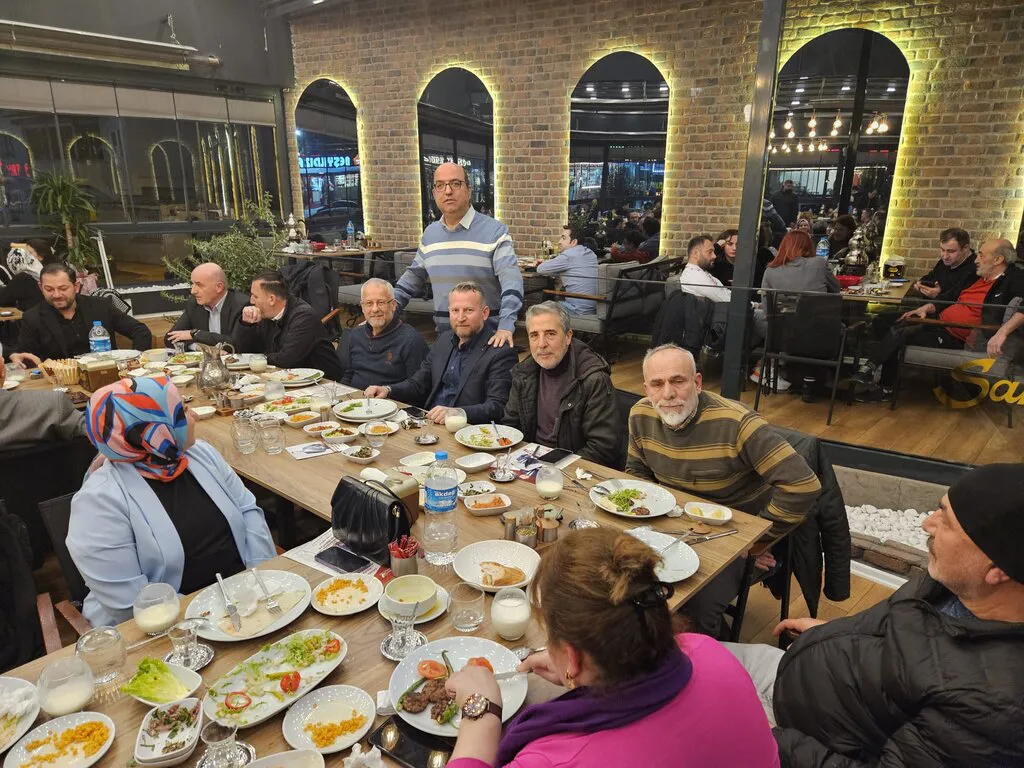 Derebahçe Mahallesi Muhtar adayı Kazım Öksüzoğlu Gazetecilerle Buluştu
