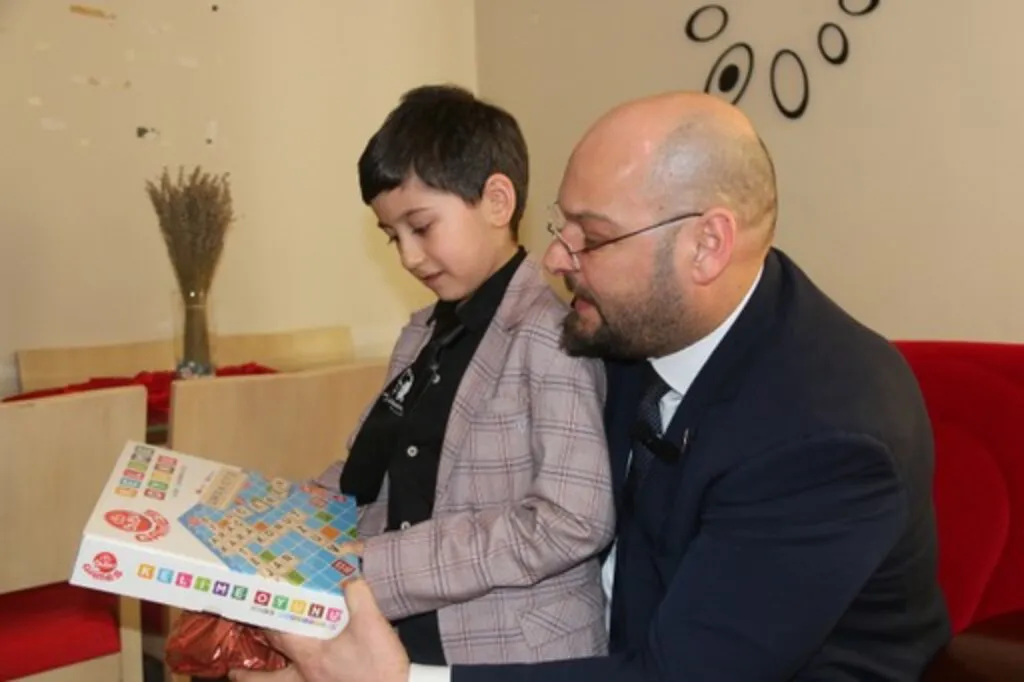 CHP Atakum Belediye Başkan Adayı Serhat Türkel'den Minik Ayaz'a Sürpriz