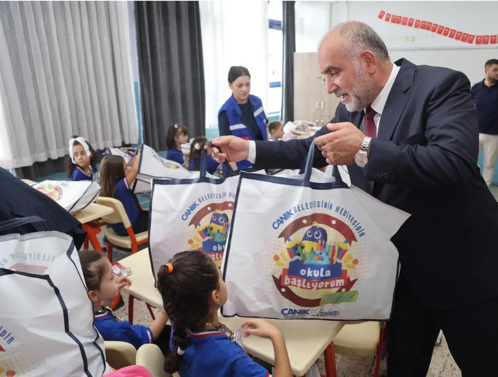 Canik’te Öğrencilere Burs, Eğitim ve Fatura Desteği