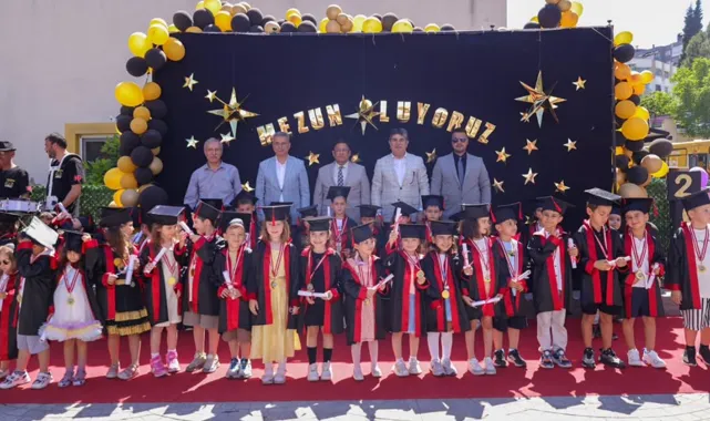 İlkadım Belediye Başkanı İhsan Kurnaz, Minik Öğrencilerin Mezuniyet Sevincine Ortak Oldu