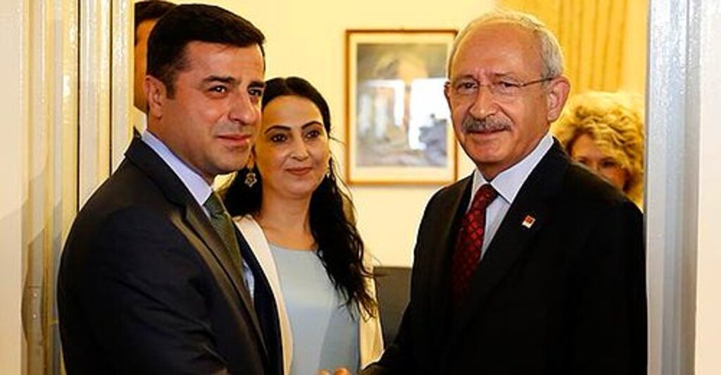 Selahattin Demirtaş'tan Kılıçdaroğlu'na Hediye Geldi haberi