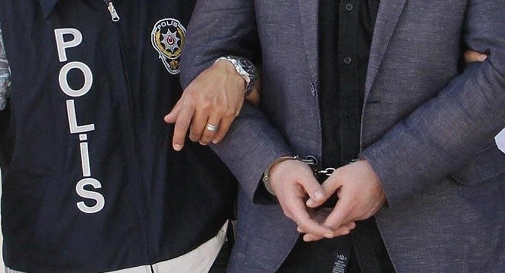 İki Bakanlıkta Operasyon Düzenlendi haberi