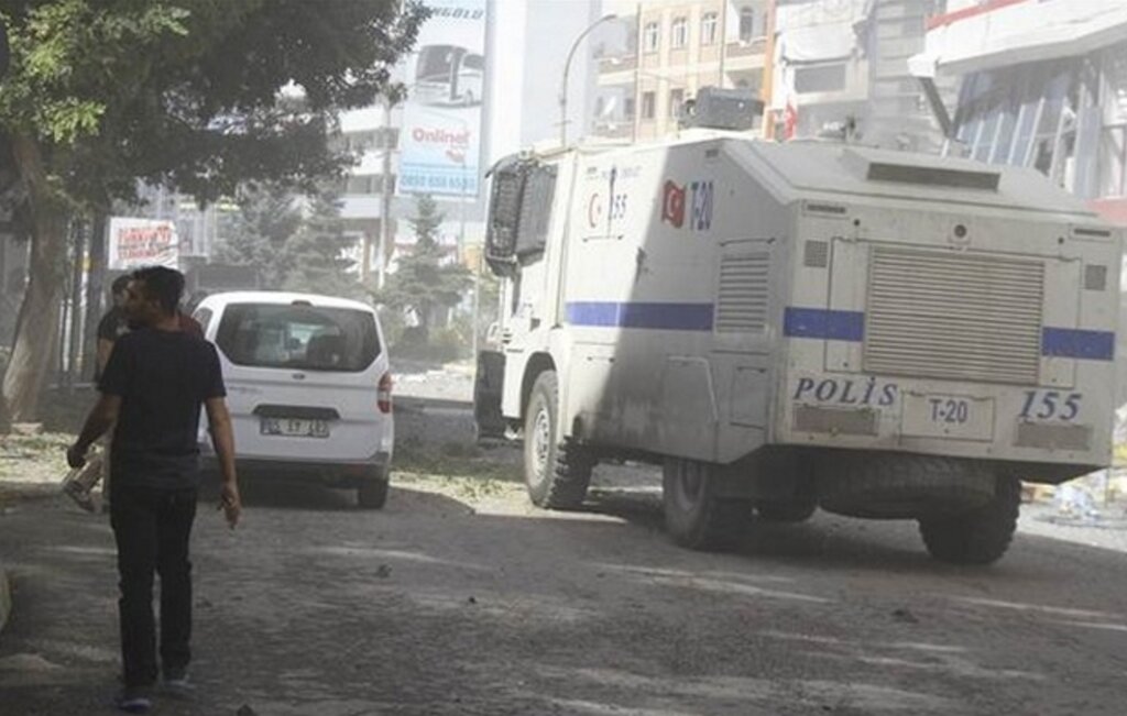 Vali'den Bombalı Araç Açıklaması Geldi haberi