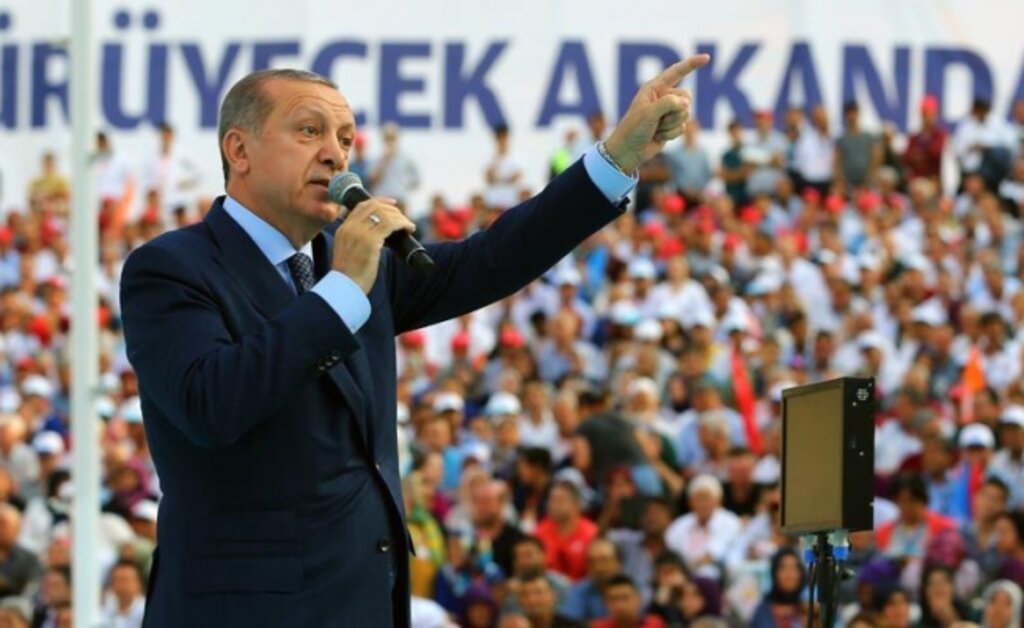 Ak Parti'de Önemli Bir Değişiklik Geldi haberi