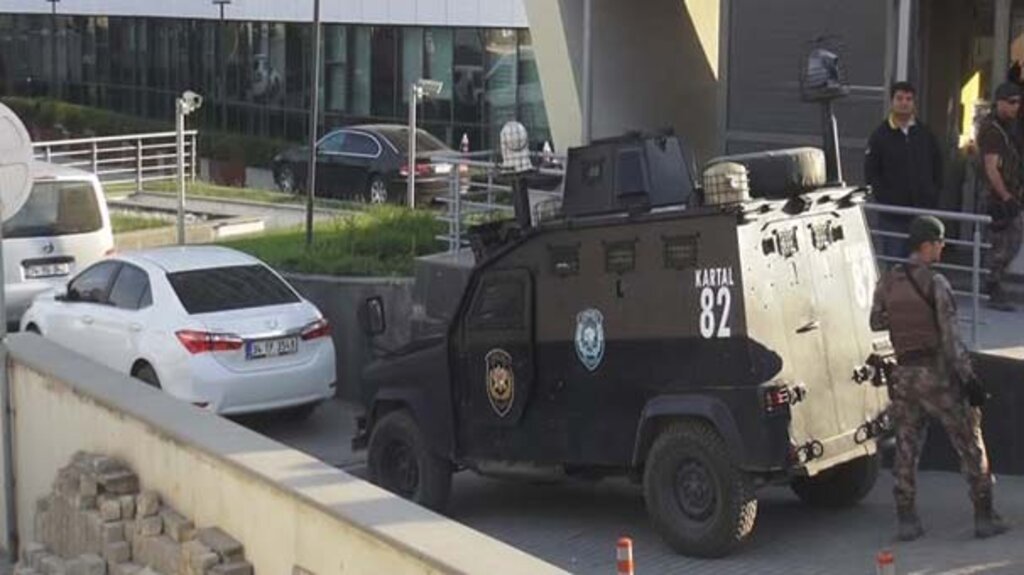 İstanbul'da Hareketli Dakikalar Yaşandı haberi