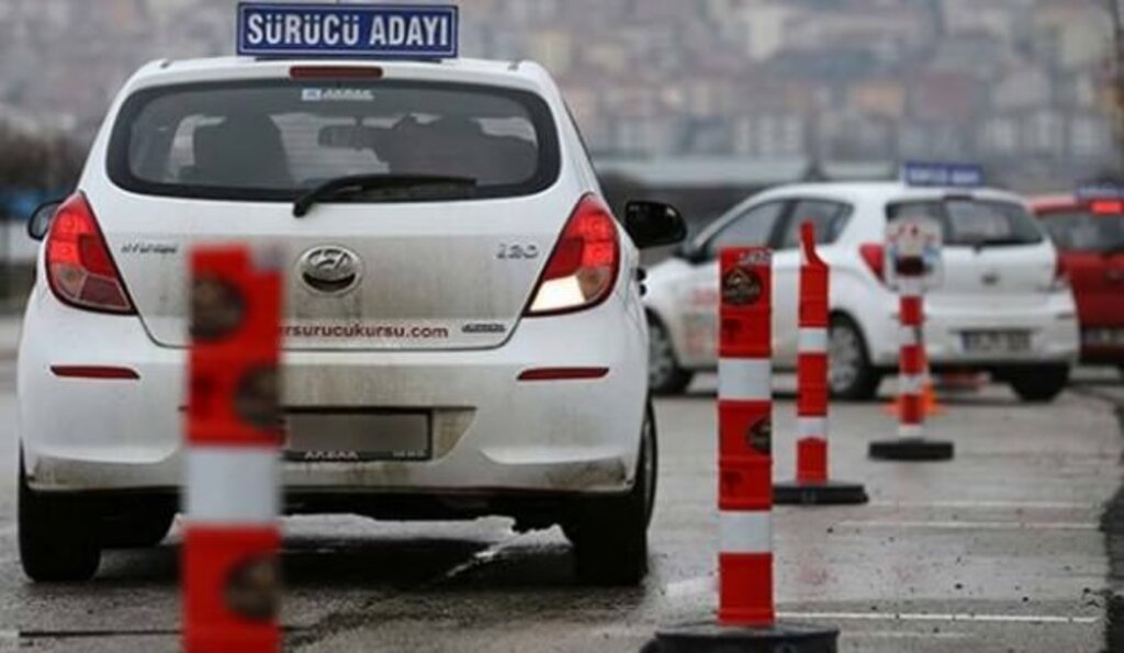 Ehliyet Sınavlarında Bir Devrin Sonu! Yeni Sistem E haberi