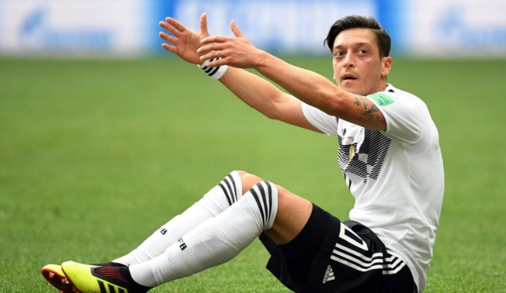 Alman Futbol Federasyonu Başkanı Mesut Özil Hakkında Konuştu! Hatalıydım haberi