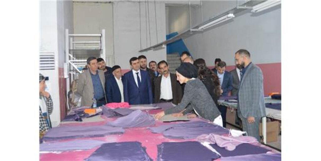O İlçede Terör Bitince Yüzler Gülmeye Başladı! Fabrikalar Açıldı haberi