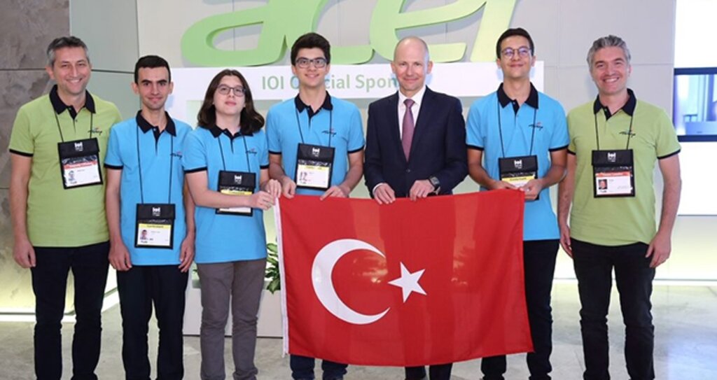 Acer, IOI 2019’a Katılan Gençleri Destekliyor haberi