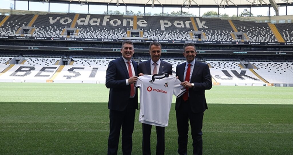 Vodafone Türkiye İle Beşiktaş Jk Arasında 36 Milyon Tl'Lik İmza haberi