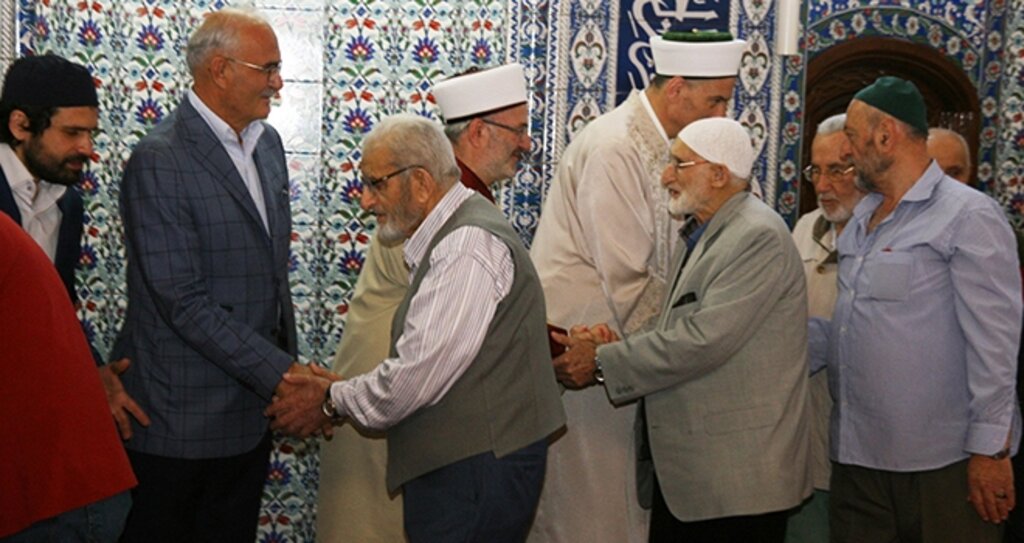 Milletvekili Yılmaz, vatandaşlarla bayramlaştı haberi