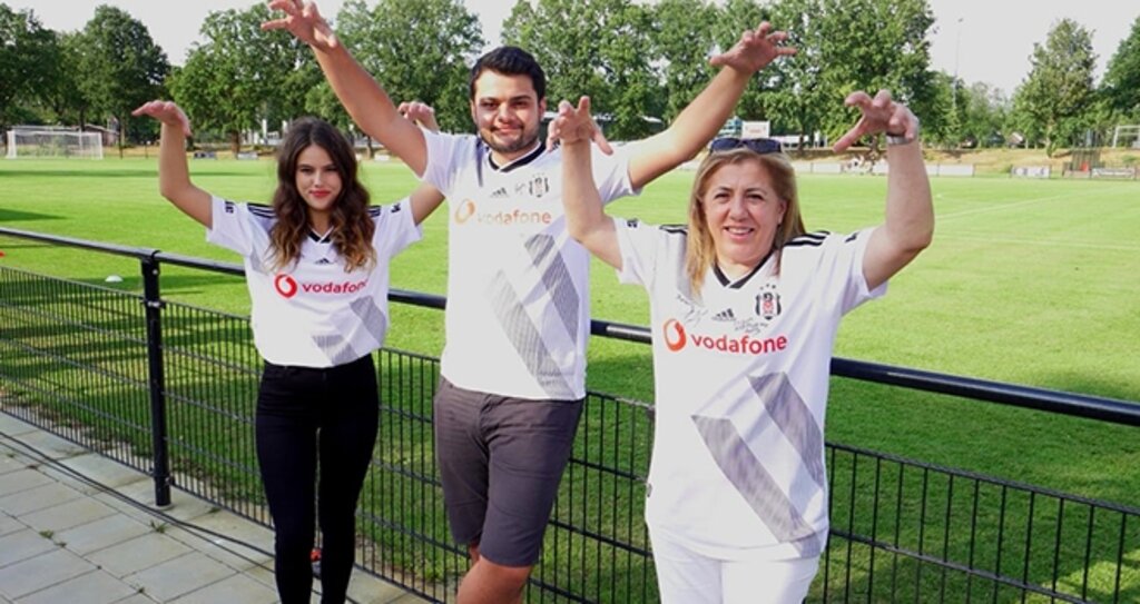 Beşiktaş Jk'nın Şampiyon Kadınlarına Destek İçin Hollanda'da haberi