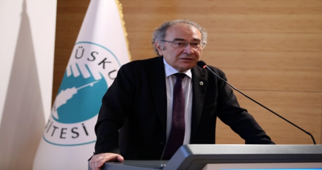 Prof. Dr. Nevzat Tarhan: “Sağlıkta önce hasta çıkarı düşünülmeli” haberi