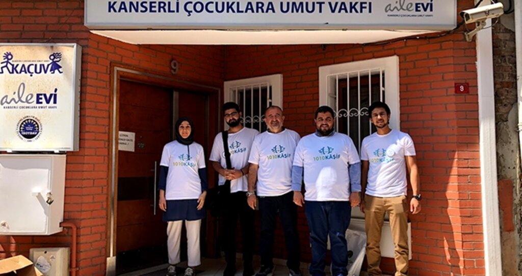 Kanser Tedavisi Gören Çocuklara Robotik ve Kodlama Eğitimi haberi
