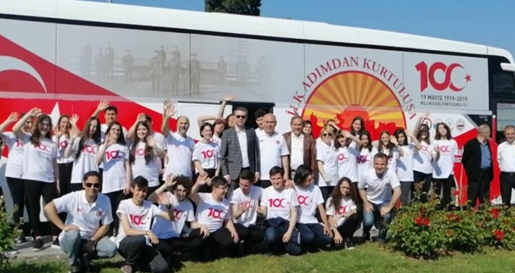 Kahramanlık Türküler ile 'İlk Adımdan Kurtuluşa' haberi