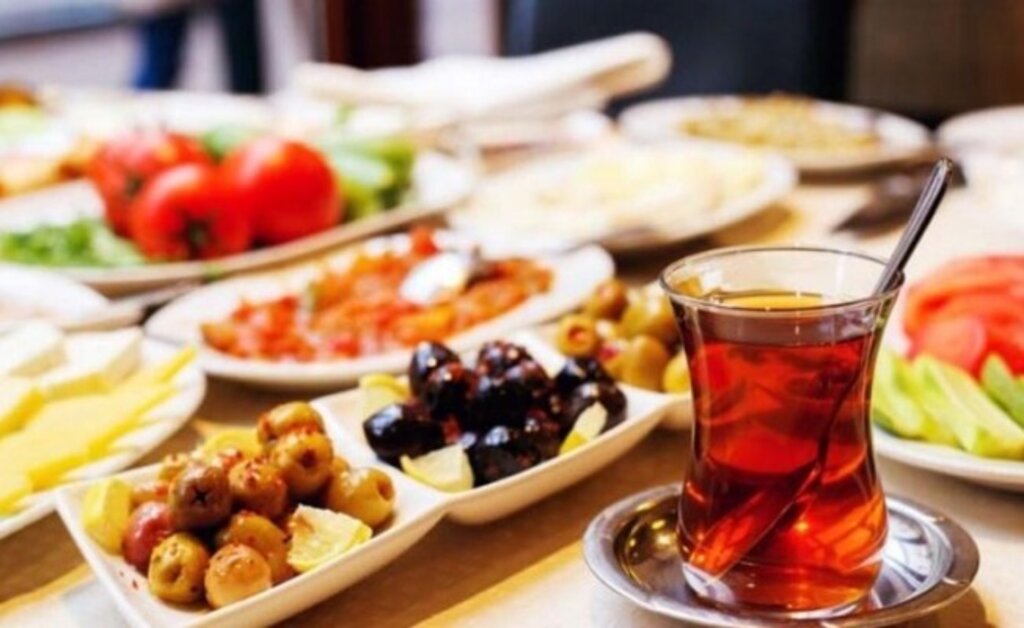 Ramazan Bayramı'nda 6 Sağlıklı Beslenme Önerisi